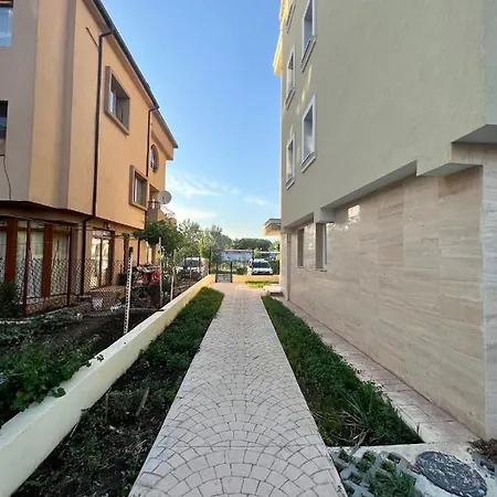 Modern Spacious 1bd For Two In By Flat Mаnаger Apartment