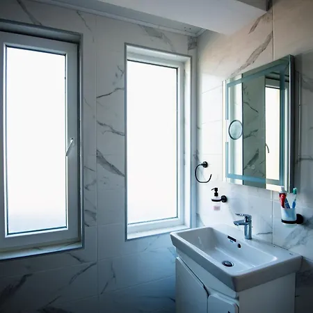 Апартаменты Modern Spacious 1bd For Two In By Flat Mаnаger